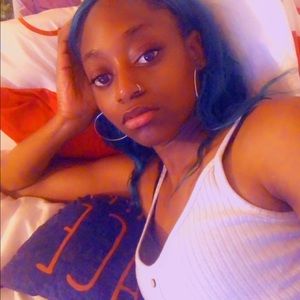 Meet your Posher, Kendra